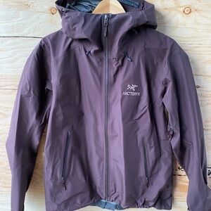 Arc’teryx Beta Rain Shell Sz L